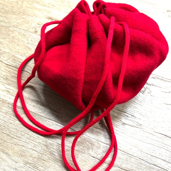 🆕🎁Artisanal creation: French red wool beret transformed into a shoulder bag! - Picture 6 of 8